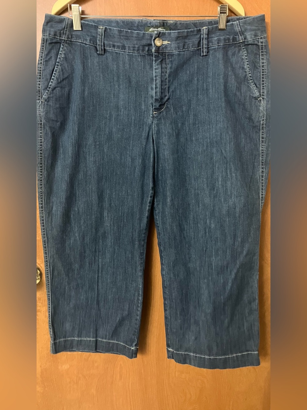 Eddie Bauer Women's Blue Denim Stretch Crop Pants Capris Size 16
